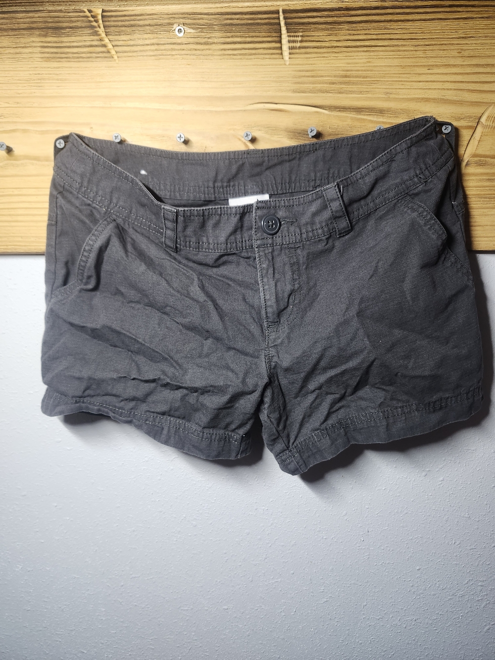 Columbia Women's Charcoal High-Rise Casual Shorts